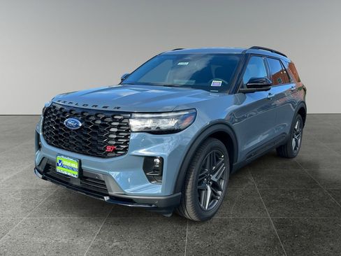 New 2025 Ford Explorer ST image 3