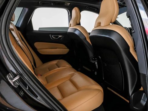 Used 2019 Volvo XC60 T5 Inscription w/ Protection Package Premier FWD image 36