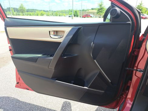 Used 2016 Toyota Corolla LE FWD image 26