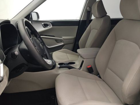 Used 2020 Kia Soul LX FWD image 17