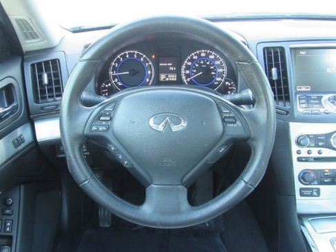 Used 2010 INFINITI G37 Convertible w/ Premium Pkg image 22