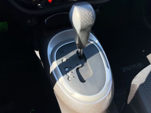 Used 2017 Nissan Juke SV image 17