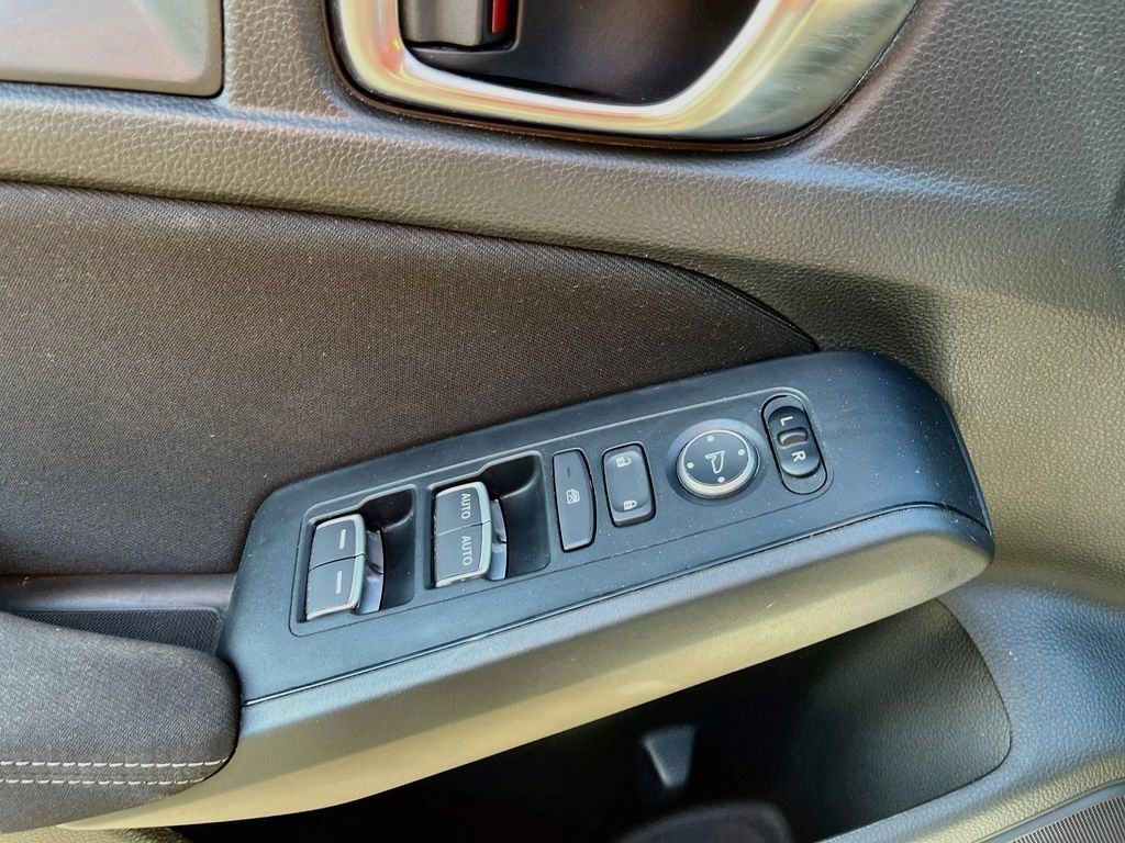 Used 2024 Honda Civic Sport image 17