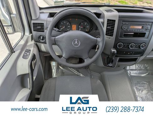 Used 2011 Mercedes-Benz Sprinter 2500 image 15