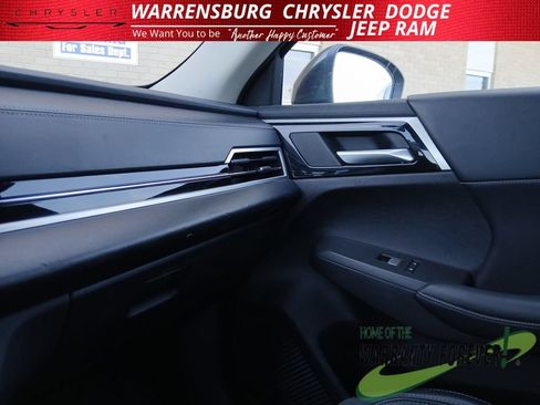Used 2024 Mitsubishi Outlander SE AWD/4WD image 25