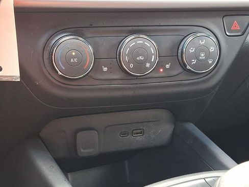 Used 2024 Chevrolet Trax RS w/ Driver Confidence Package FWD image 15