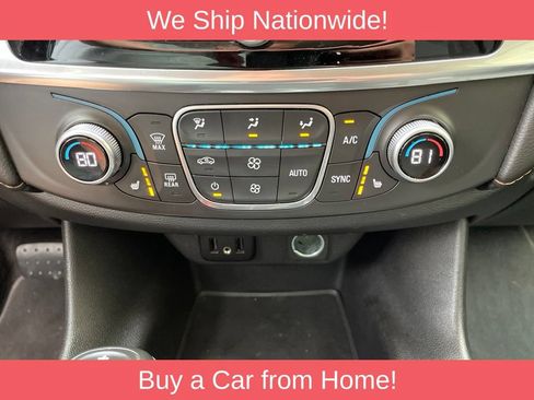 Used 2019 Chevrolet Traverse LT FWD image 21
