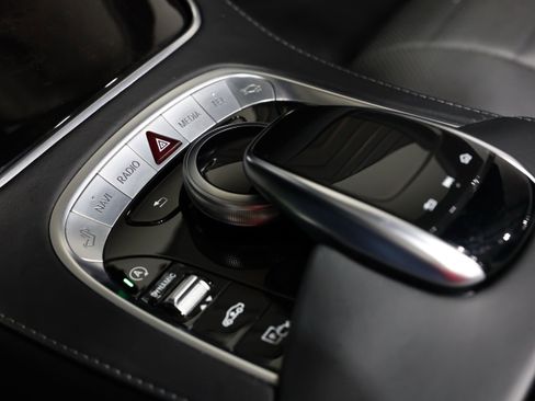 Used 2019 Mercedes-Benz S 560 Cabriolet w/ AMG Line Exterior image 34