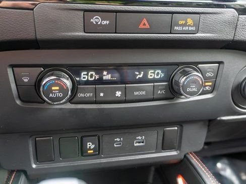 Used 2023 Nissan Frontier PRO-4X w/ Technology Package AWD/4WD image 26