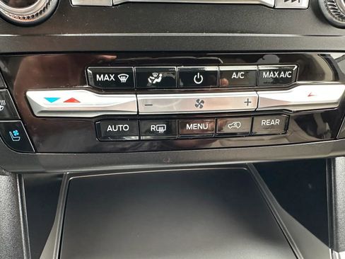 Used 2020 Ford Explorer Limited w/ Class III Trailer Tow Package AWD/4WD image 30