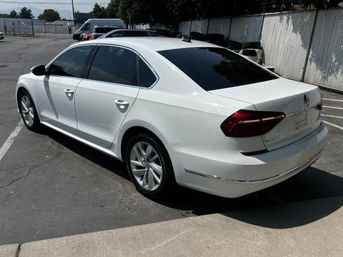 Used 2018 Volkswagen Passat 2.0T SE FWD image 5