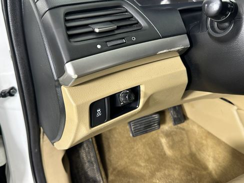 Used 2012 Honda Accord SE image 25