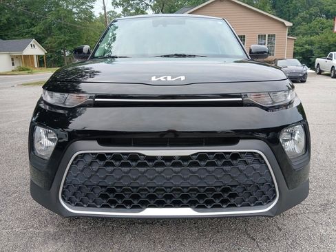 Used 2022 Kia Soul LX w/ Technology Package FWD image 3
