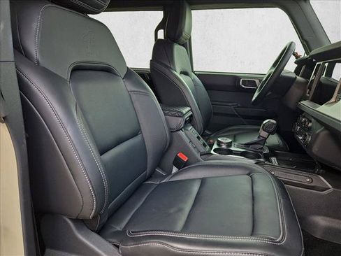 Used 2025 Ford Bronco Outer Banks AWD/4WD image 20