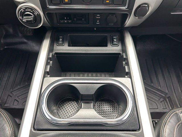 Used 2018 Nissan Titan SL w/ Chrome Package AWD/4WD image 18