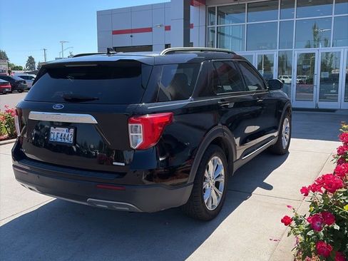 Used 2020 Ford Explorer XLT w/ Equipment Group 202A RWD image 3