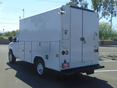 Used 2014 Ford E-350 and Econoline 350 Super Duty RWD image 3