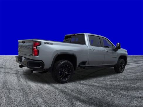 Used 2025 Chevrolet Silverado 2500 LTZ w/ LTZ Plus Package image 4