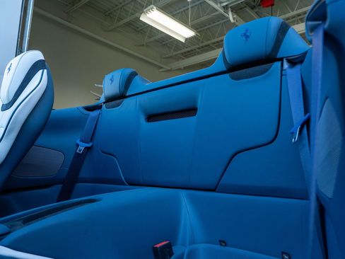 Certified 2025 Ferrari Roma Spider RWD image 44