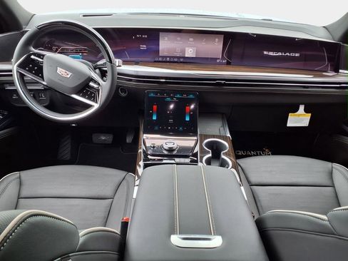 New 2026 Cadillac Escalade Luxury w/ LPO, Radiant Package RWD image 11