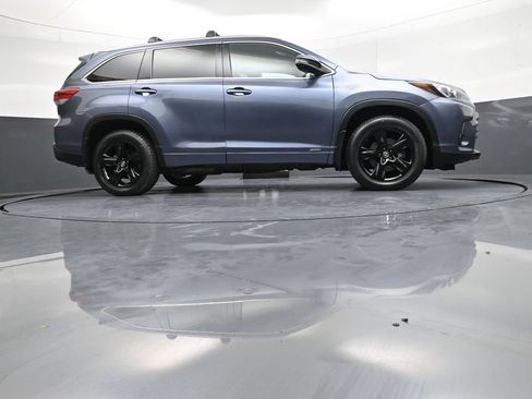 Used 2017 Toyota Highlander Limited Platinum w/ Carpet Mat Package AWD/4WD image 31