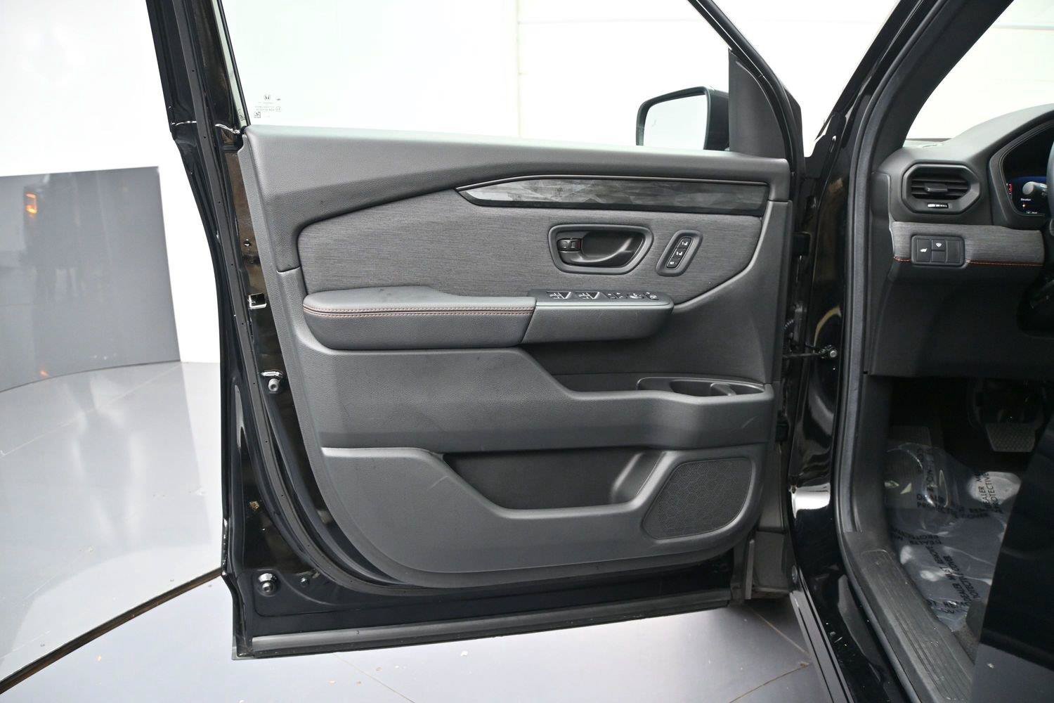 Used 2026 Honda Passport TrailSport image 8
