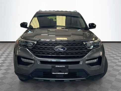 Used 2022 Ford Explorer XLT w/ Equipment Group 202A RWD image 2
