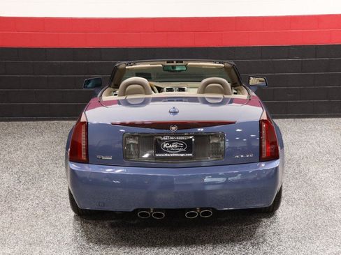 Used 2005 Cadillac XLR RWD image 30