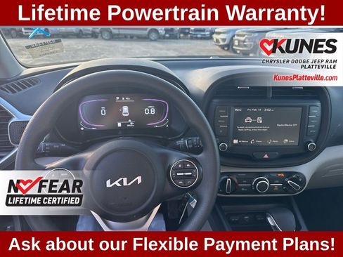 Used 2025 Kia Soul LX image 17