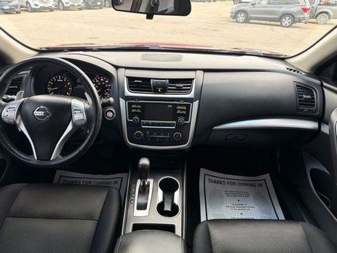 Used 2017 Nissan Altima 2.5 SR w/ Midnight Edition Package FWD image 22