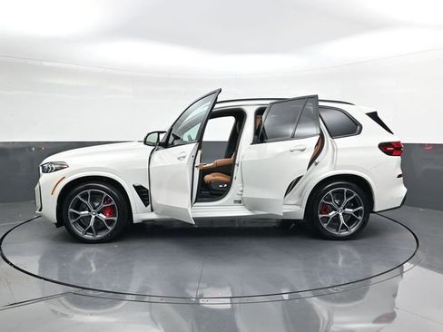 New 2026 BMW X5 M60i w/ Climate Comfort Package image 38