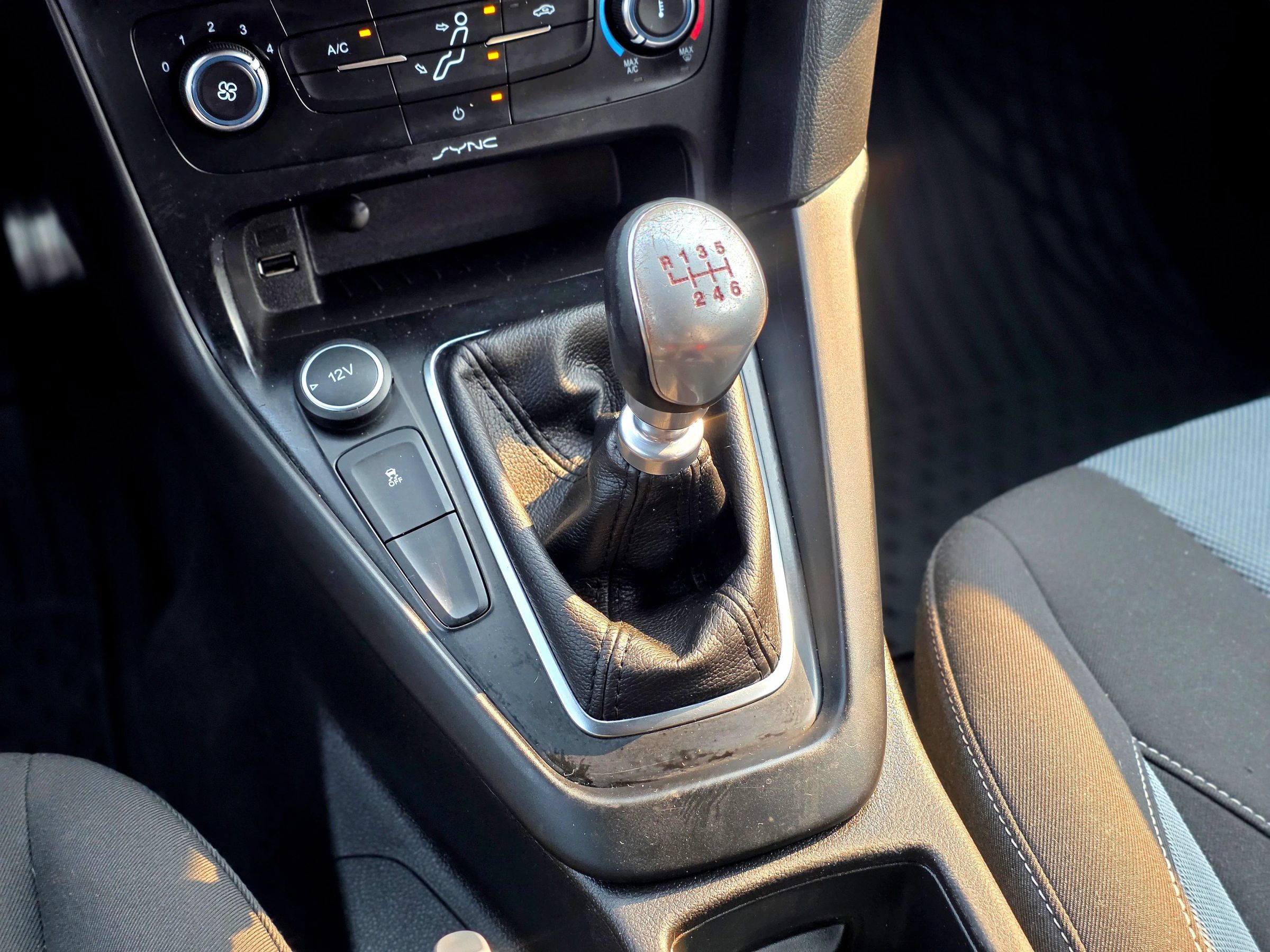 Used 2016 Ford Focus ST FWD image 22