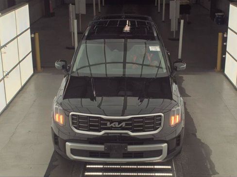 Used 2025 Kia Telluride S AWD/4WD image 8
