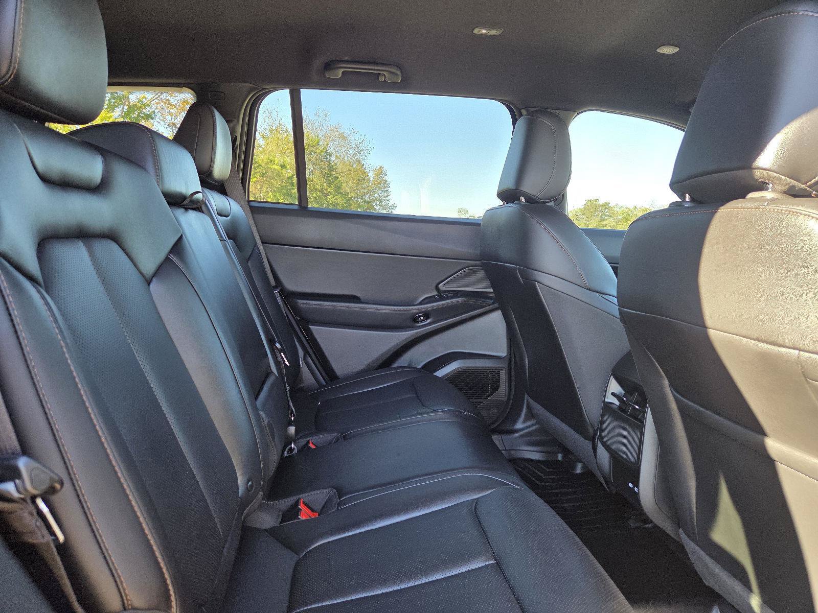 Used 2026 Jeep Cherokee Limited AWD/4WD image 34