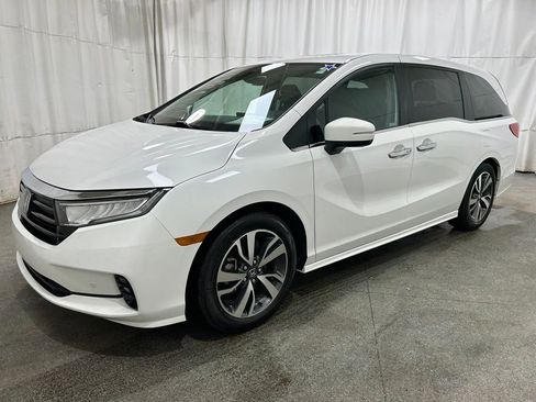 Used 2023 Honda Odyssey Touring image 4