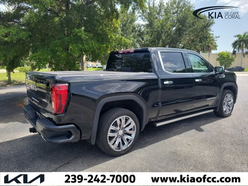 Used 2024 GMC Sierra 1500 Denali w/ Denali Reserve Package AWD/4WD image 8