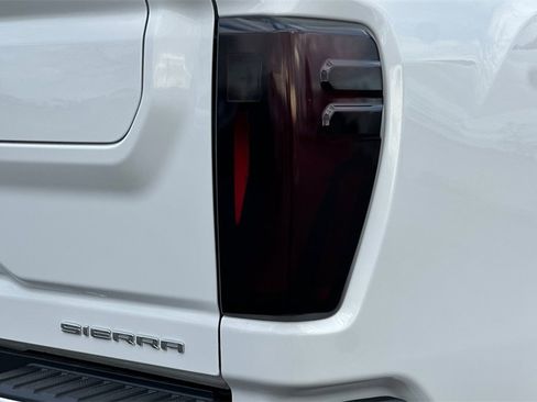 Used 2024 GMC Sierra 2500 Denali Ultimate image 29
