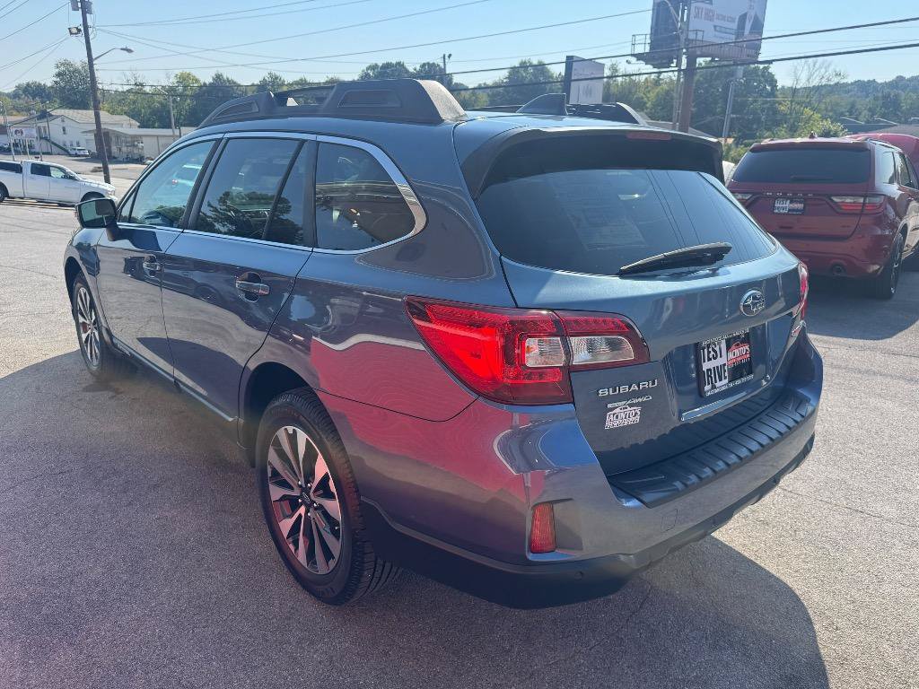 Used 2017 Subaru Outback 2.5i Limited AWD/4WD image 4