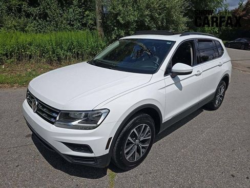 Used 2020 Volkswagen Tiguan SE AWD/4WD image 1