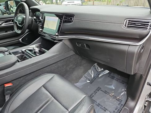 Used 2024 Jeep Wagoneer 2WD w/ Convenience Group I image 30