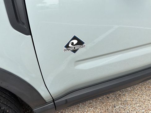 Used 2021 Ford Bronco Sport Outer Banks w/ Outer Banks Package AWD/4WD image 11