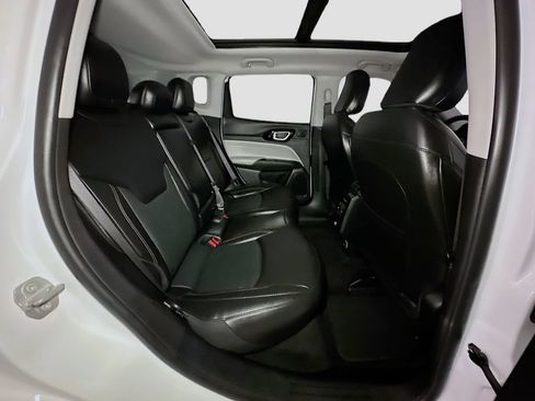 Used 2022 Jeep Compass Limited w/ Sun and Sound Group AWD/4WD image 38