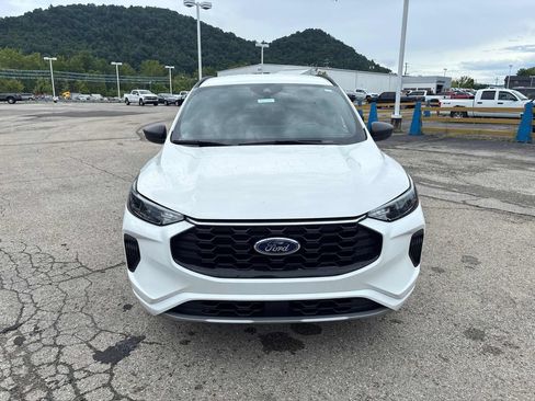 Used 2024 Ford Escape ST-Line w/ Tech Pack #1 AWD/4WD image 8