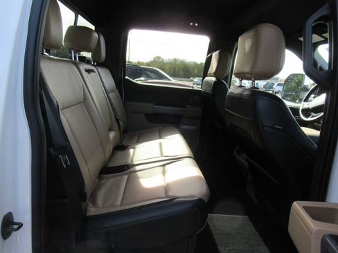 Used 2023 Ford F350 Lariat image 14