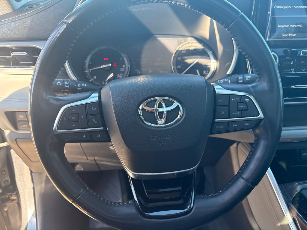 Used 2020 Toyota Highlander Platinum AWD/4WD image 15