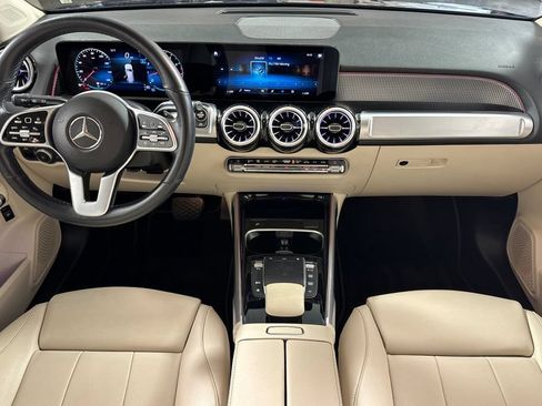 Certified 2022 Mercedes-Benz GLB 250 4MATIC image 15