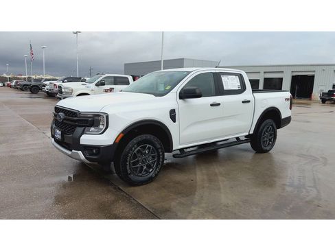 Used 2024 Ford Ranger XLT w/ FX4 Off-Road Package image 4