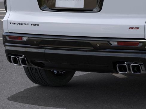 New 2026 Chevrolet Traverse RS w/ LPO, Floor Liner Package AWD/4WD image 14