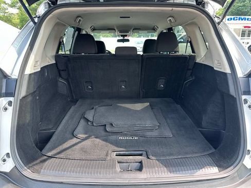 Used 2023 Nissan Rogue SV FWD image 8