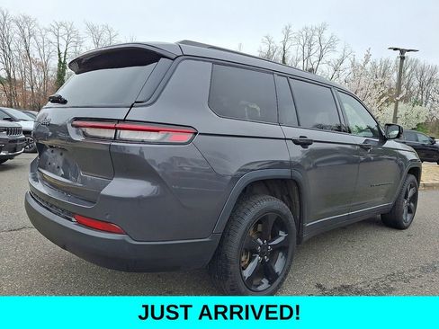 Used 2023 Jeep Grand Cherokee L Laredo image 6